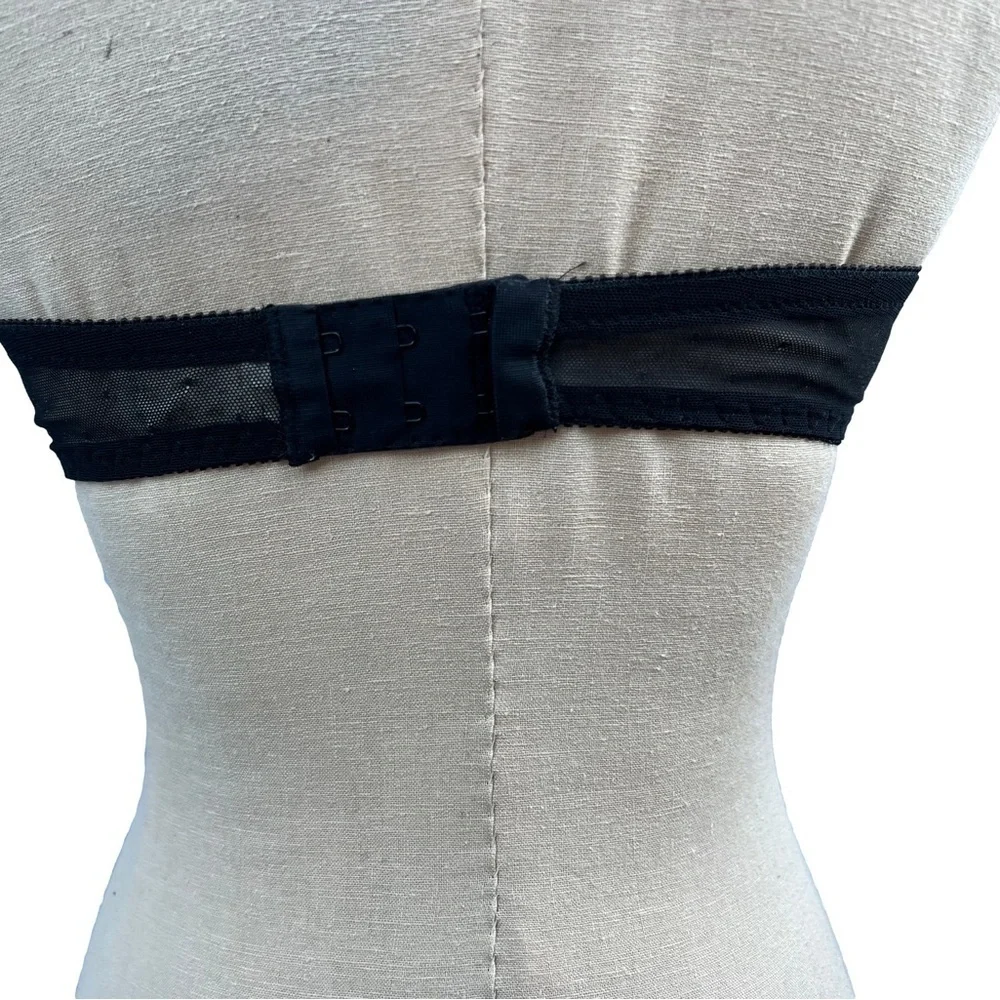 Vintage Victoria's Secret Lace Strapless Bra Size 36A